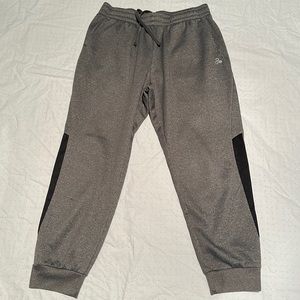 TekGear Warmtek sweatpants. Charcoal gray with front pockets, Men’s size medium